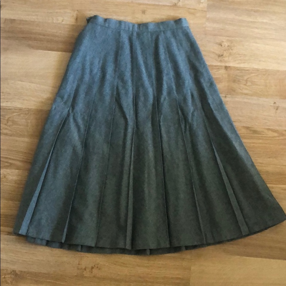 Midi Wool skirt